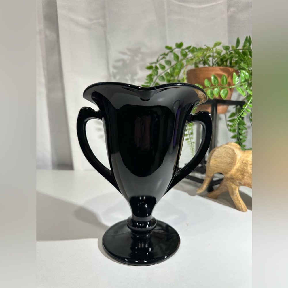 Vintage Large  L.E. Smith Double Handle Black Glass Trophy Vase